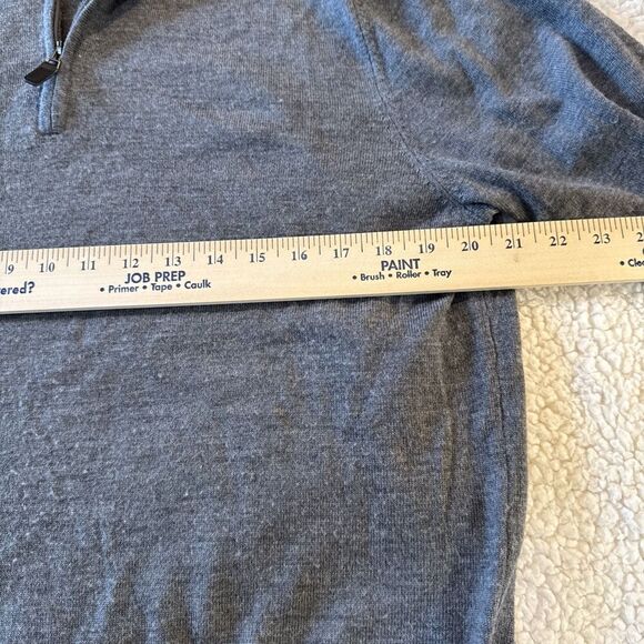 JOS A BANK Traveler 100% Merino Wool Sweater Size Large Gray 1/4 Zip - Picture 4 of 7
